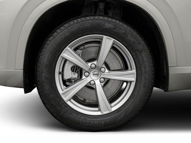 2017 Volvo XC90 T6 Momentum