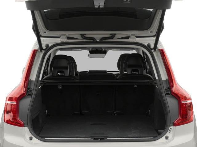 2017 Volvo XC90 T6 Momentum