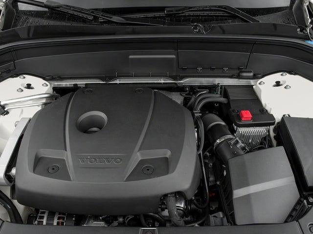 2017 Volvo XC90 T6 Momentum