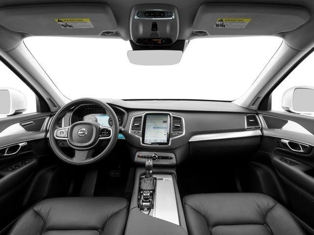 2017 Volvo XC90 T6 Momentum