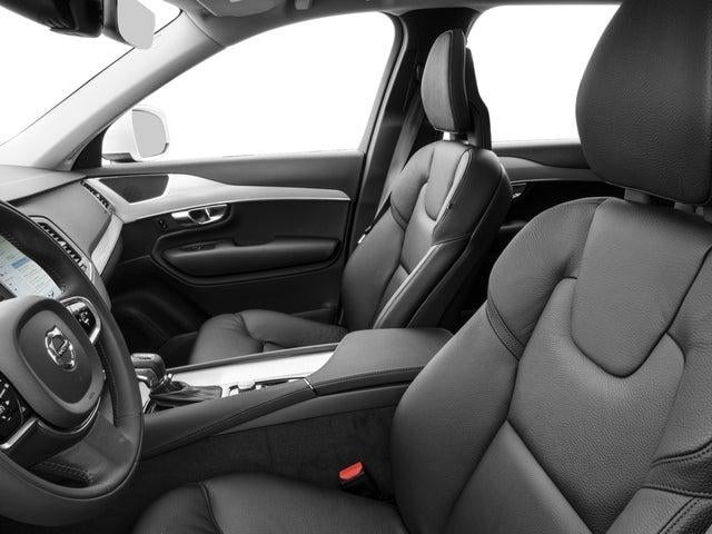 2017 Volvo XC90 T6 Momentum