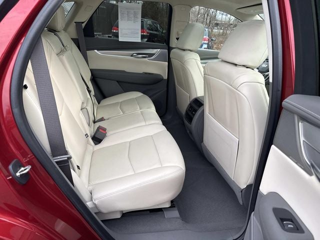 2022 Cadillac XT5 Premium Luxury