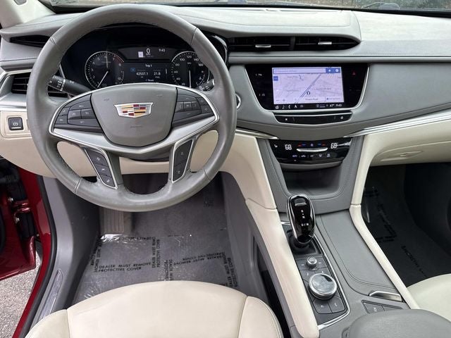 2022 Cadillac XT5 Premium Luxury