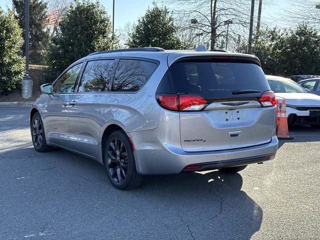 2020 Chrysler Pacifica Touring L
