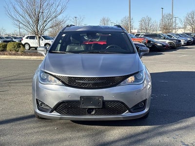 2020 Chrysler Pacifica Touring L