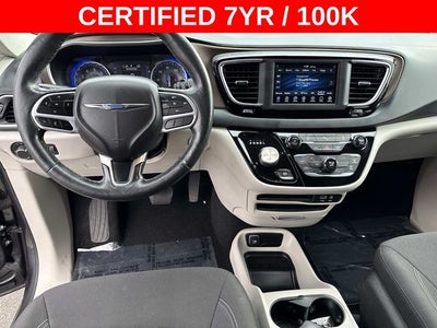 2020 Chrysler Voyager LX