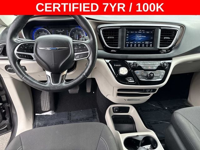 2020 Chrysler Voyager LX