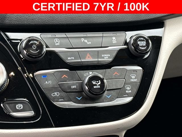 2020 Chrysler Voyager LX