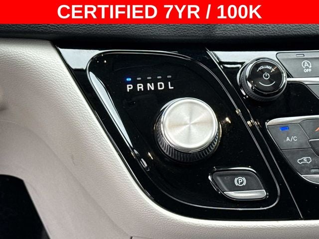 2020 Chrysler Voyager LX