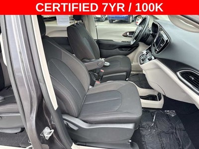 2020 Chrysler Voyager LX