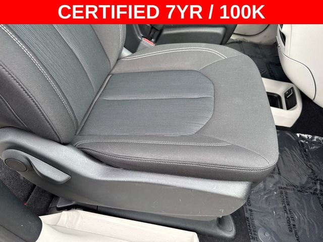 2020 Chrysler Voyager LX