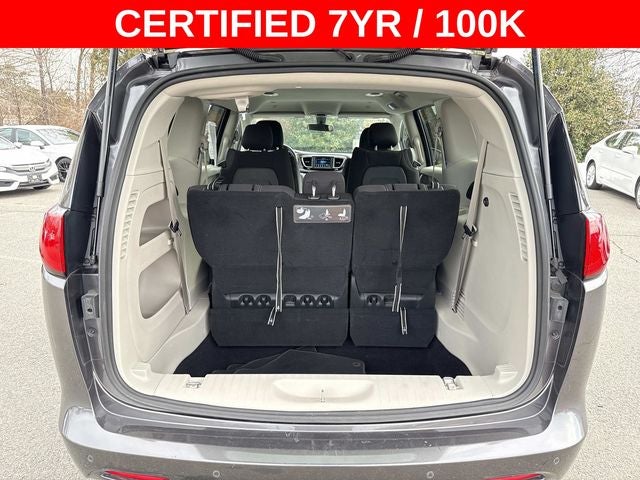 2020 Chrysler Voyager LX