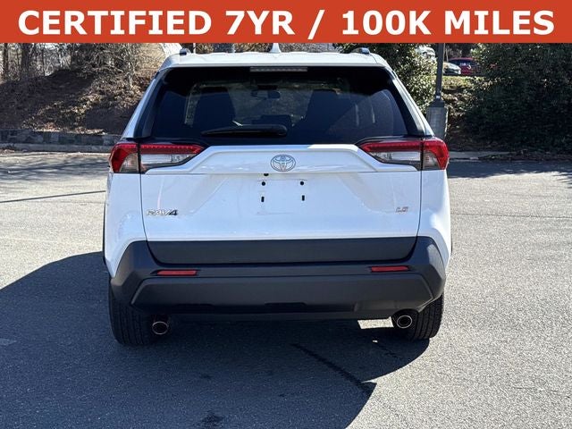 2020 Toyota RAV4 LE