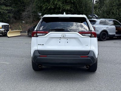 2022 Toyota RAV4 LE
