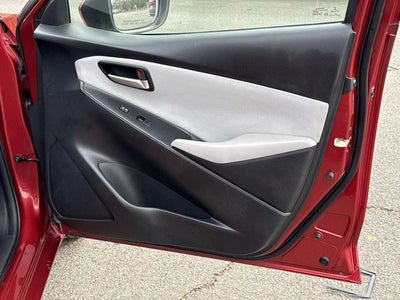 2019 Toyota Yaris LE