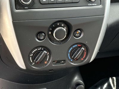 2017 Nissan Versa 1.6 SV