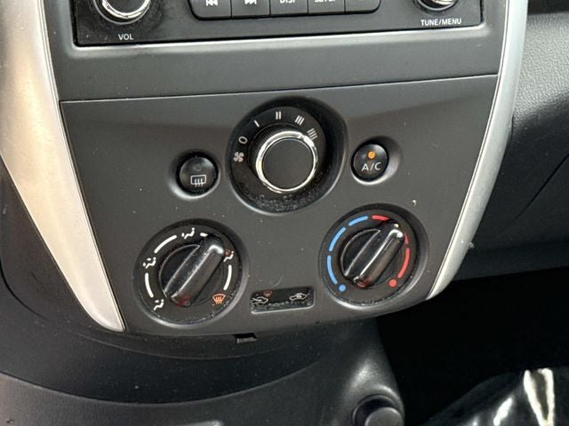2017 Nissan Versa 1.6 SV