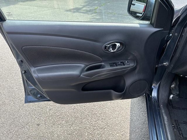 2017 Nissan Versa 1.6 SV