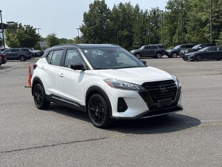 2022 Nissan Kicks SR