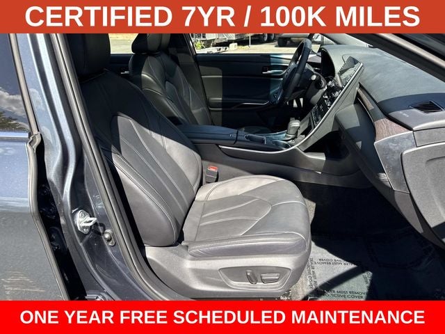 2021 Toyota Avalon Hybrid XLE Plus