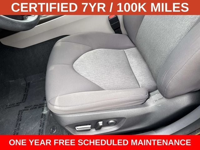 2022 Toyota Camry Hybrid LE