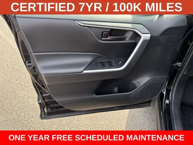 2022 Toyota RAV4 Hybrid LE
