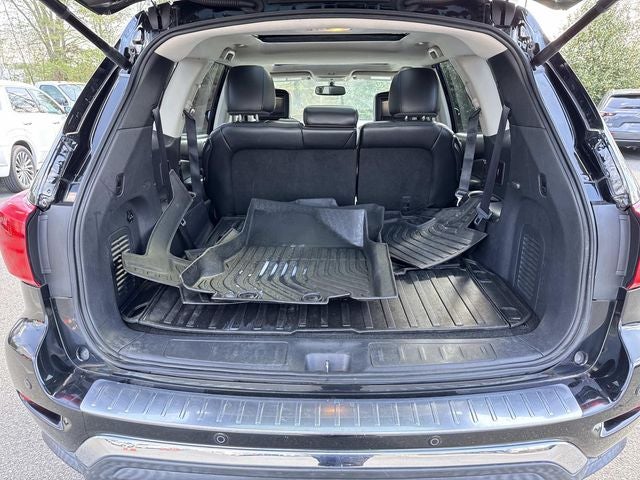 2017 Nissan Pathfinder Platinum