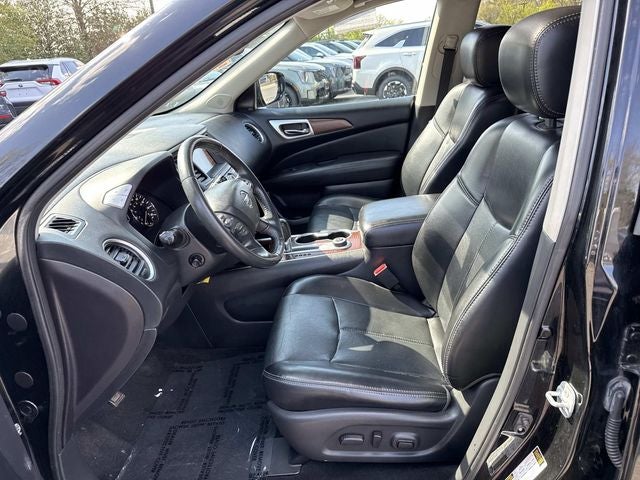 2017 Nissan Pathfinder Platinum