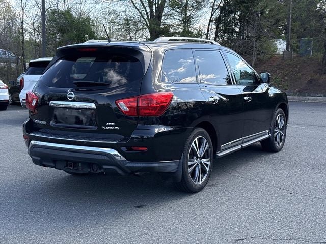 2017 Nissan Pathfinder Platinum