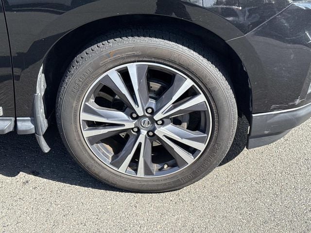 2017 Nissan Pathfinder Platinum