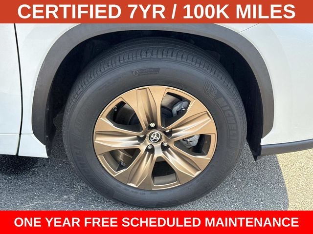 2023 Toyota Highlander Hybrid Bronze Edition