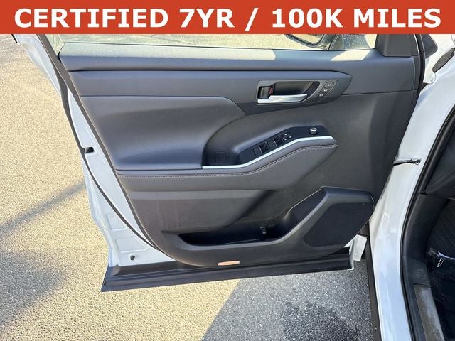 2023 Toyota Highlander Hybrid Bronze Edition