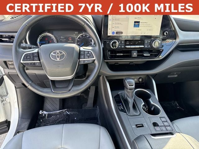 2023 Toyota Highlander Hybrid Bronze Edition