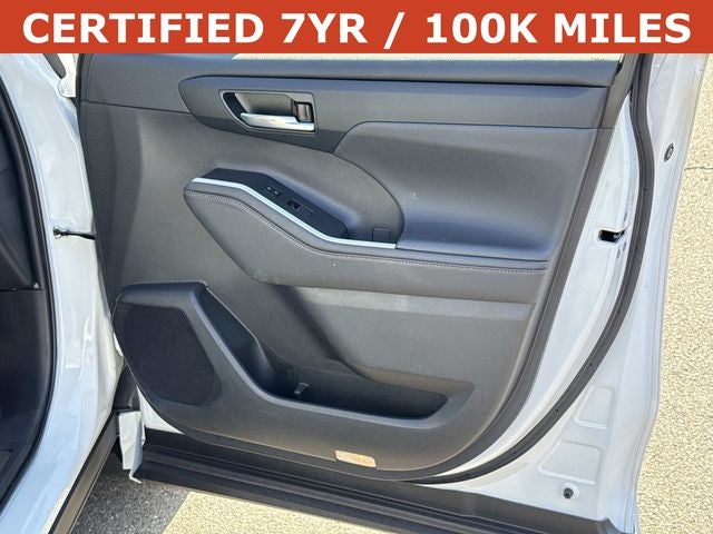 2023 Toyota Highlander Hybrid Bronze Edition