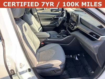 2023 Toyota Highlander Hybrid Bronze Edition