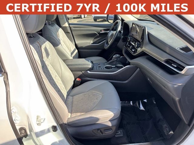 2023 Toyota Highlander Hybrid Bronze Edition