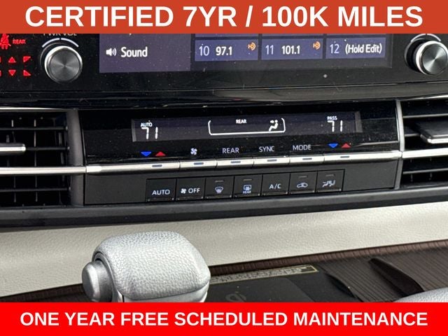 2023 Toyota Sienna LE 8 Passenger