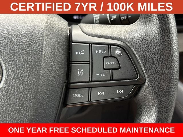 2023 Toyota Sienna LE 8 Passenger