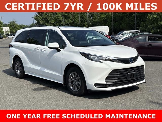2024 Toyota Sienna LE 8 Passenger