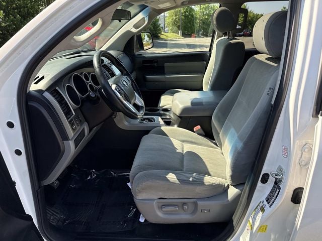 2015 Toyota Sequoia SR5 5.7L