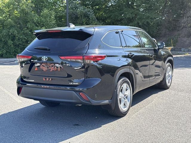 2022 Toyota Highlander LE
