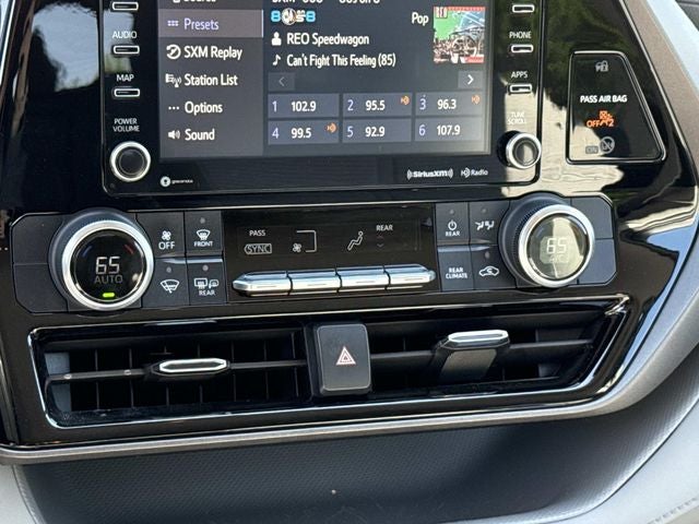 2022 Toyota Highlander LE
