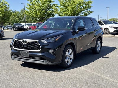 2022 Toyota Highlander LE