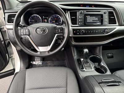 2019 Toyota Highlander LE