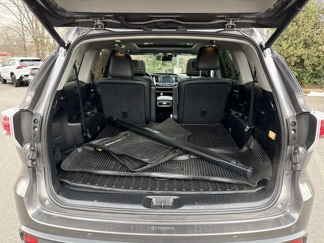 2016 Toyota Highlander Limited Platinum V6