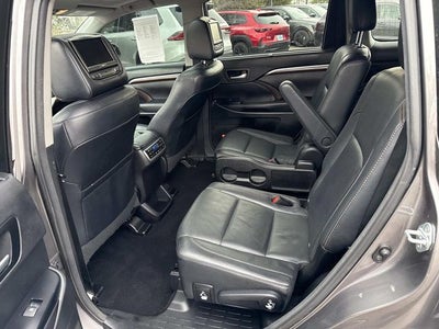 2016 Toyota Highlander Limited Platinum V6