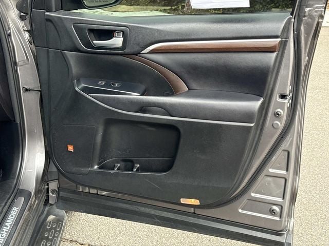 2016 Toyota Highlander Limited Platinum V6