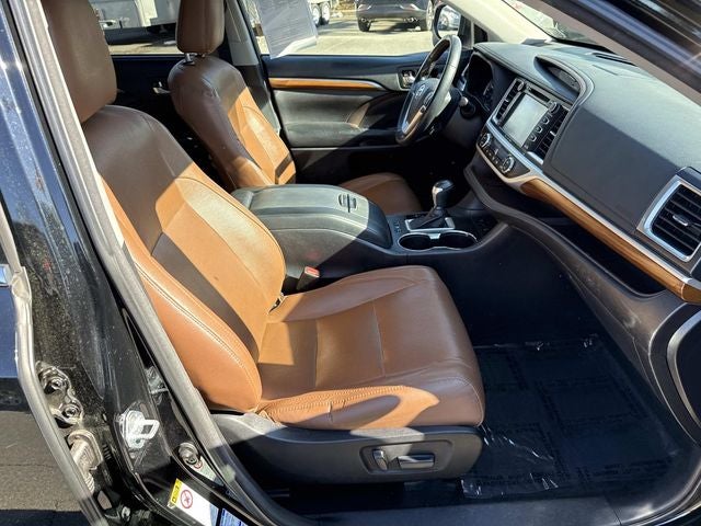 2017 Toyota Highlander Limited