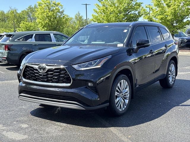2026 Toyota Highlander Hybrid Platinum