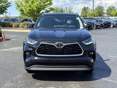 2026 Toyota Highlander Hybrid Platinum